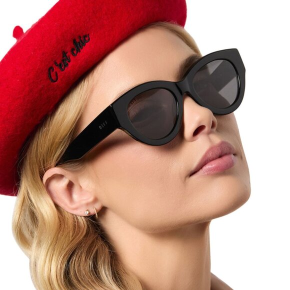 NEW DIFF EYEWEAR x Emily In Paris Emily Sunglasses - Picture 1 of 15